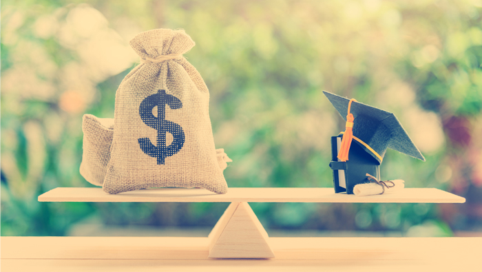 How Does Nelnet Manage Student Loans?